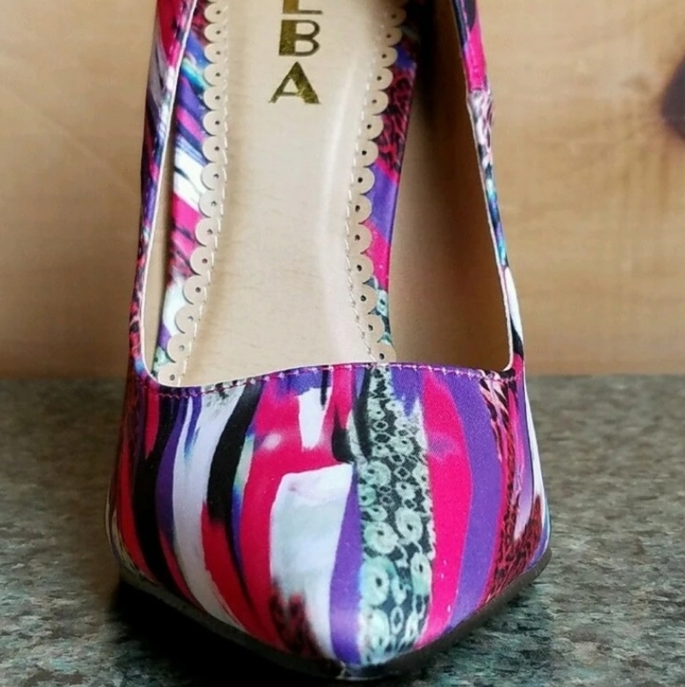 Alba Jamie Pump Size 11 New Without Tags